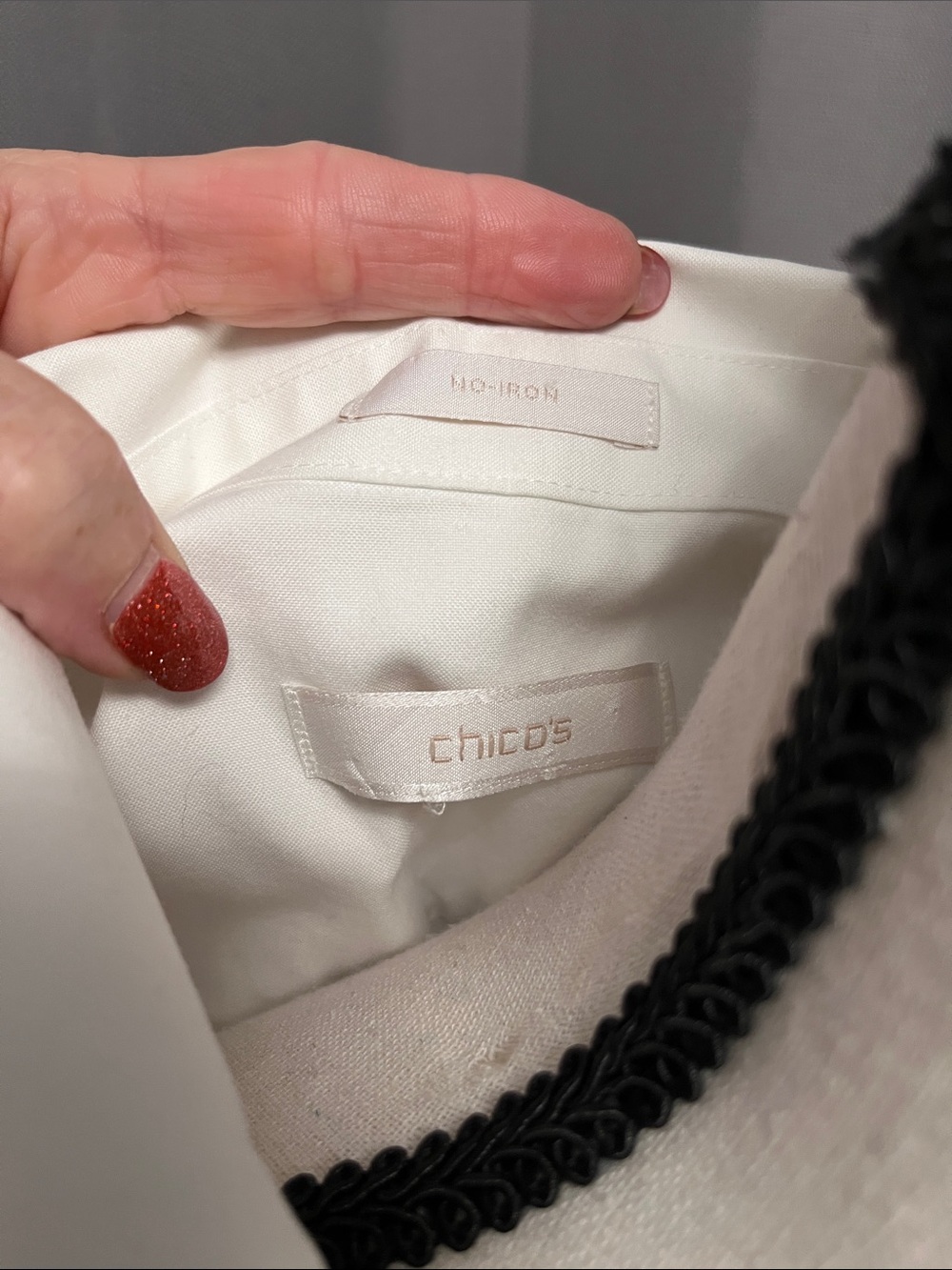 Chico's White Tailored Long-Sleeve Button-Down Shirt - Picture 3 of 5